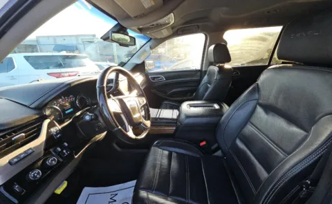More photos of 2020 GMC Yukon XL Denali at Cassill Motors, IA
