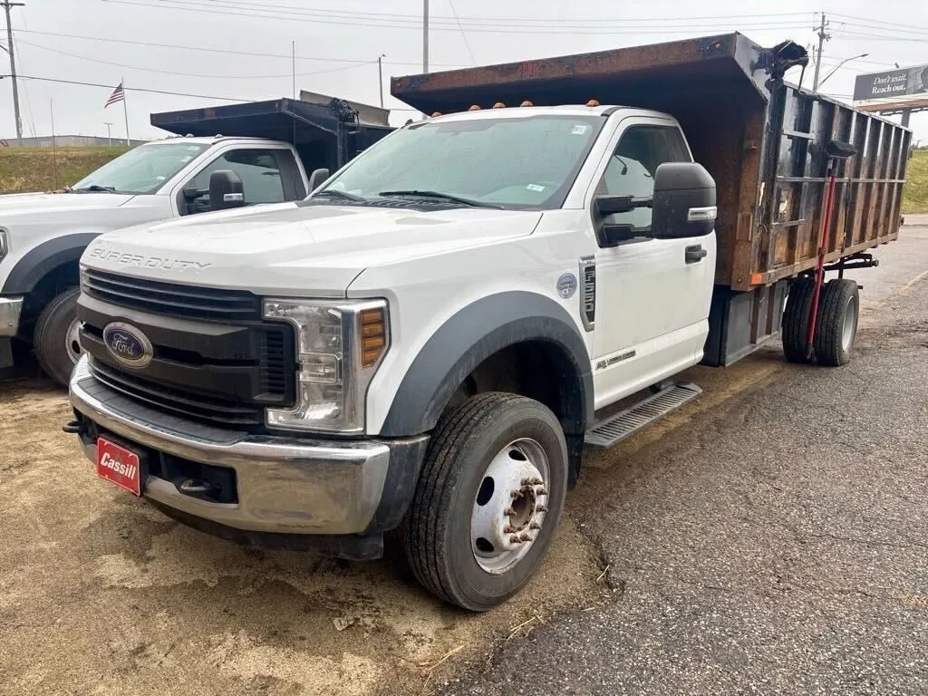 White 2019 Ford F-550SD XL for sale in Cedar Rapids, IA