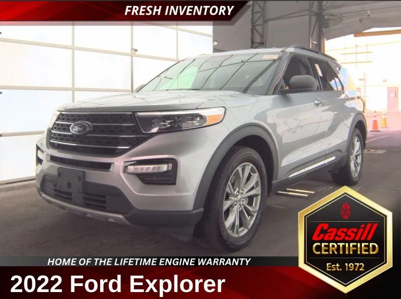 Silver 2022 Ford Explorer XLT for sale in Cedar Rapids, IA