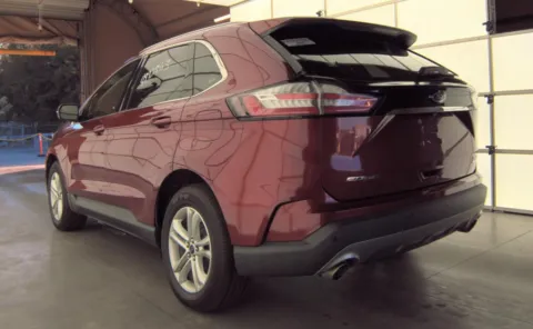 More photos of 2019 Ford Edge SEL at Cassill Motors, IA