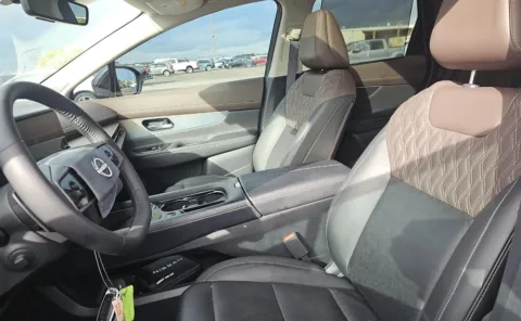 More photos of 2025 Nissan Murano Platinum at Cassill Motors, IA