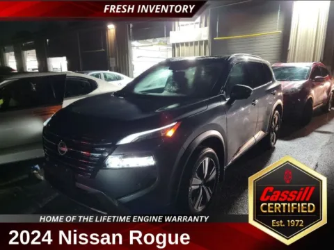 Gray 2024 Nissan Rogue SL for sale in Cedar Rapids, IA