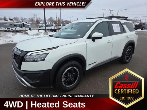 White 2023 Nissan Pathfinder Rock Creek for sale in Cedar Rapids, IA