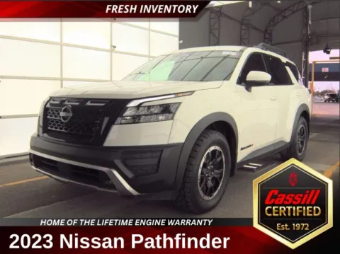 White 2023 Nissan Pathfinder Rock Creek for sale in Cedar Rapids, IA