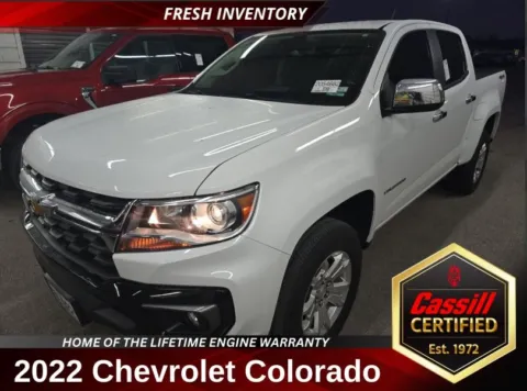 White 2022 Chevrolet Colorado LT for sale in Cedar Rapids, IA