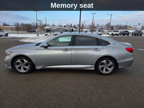 Photos of 2019 Honda Accord EX-L for sale in Cedar Rapids, IA at Cassill Motors