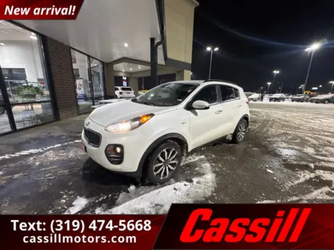 White 2018 Kia Sportage EX for sale in Cedar Rapids, IA