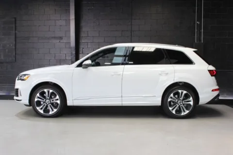 Photos of 2022 Audi Q7 55 Premium Plus for sale in Cedar Rapids, IA at Cassill Motors