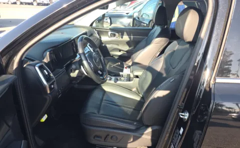 More photos of 2023 Kia Sorento Hybrid EX at Cassill Motors, IA