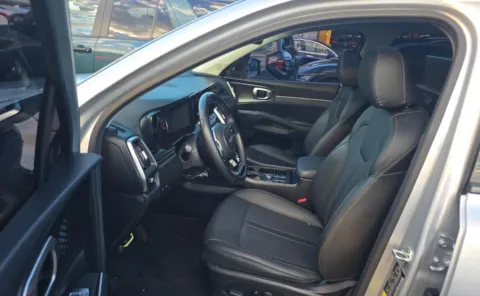 More photos of 2022 Kia Sorento S at Cassill Motors, IA