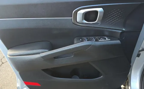 More photos of 2022 Kia Sorento S at Cassill Motors, IA