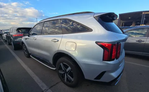 More photos of 2022 Kia Sorento S at Cassill Motors, IA