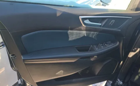 More photos of 2024 Ford Edge SEL at Cassill Motors, IA