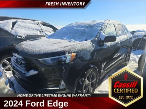Blue 2024 Ford Edge SEL for sale in Cedar Rapids, IA