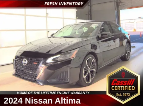 Black 2024 Nissan Altima 2.5 SR for sale in Cedar Rapids, IA