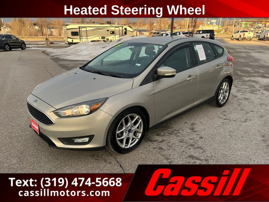 2015 Ford Focus SE's photo