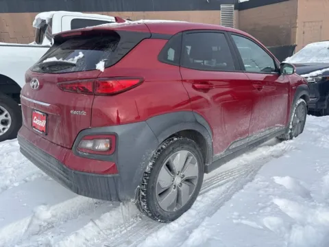 More photos of 2020 Hyundai Kona Electric Limited at Cassill Motors, IA