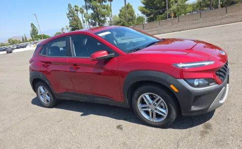 More photos of 2023 Hyundai Kona SE at Cassill Motors, IA