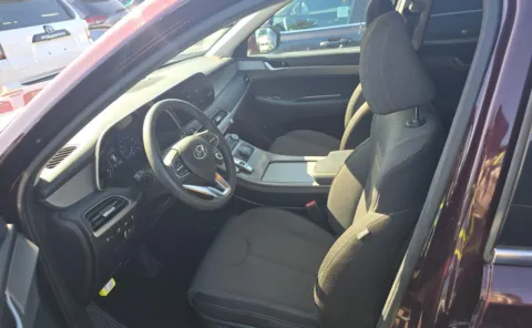 More photos of 2022 Hyundai Palisade SE at Cassill Motors, IA