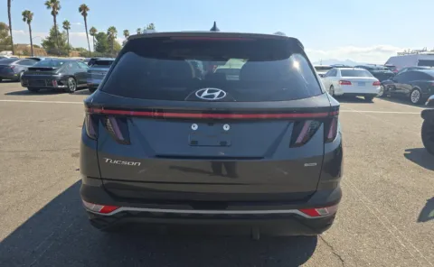 More photos of 2022 Hyundai Tucson SEL at Cassill Motors, IA