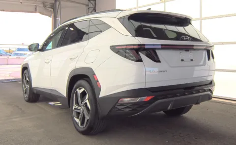 More photos of 2024 Hyundai Tucson Limited at Cassill Motors, IA