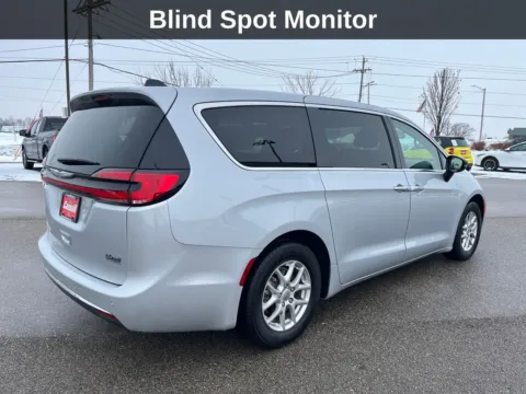 More photos of 2024 Chrysler Pacifica Touring L at Cassill Motors, IA