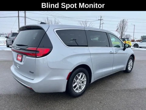 More photos of 2024 Chrysler Pacifica Touring L at Cassill Motors, IA