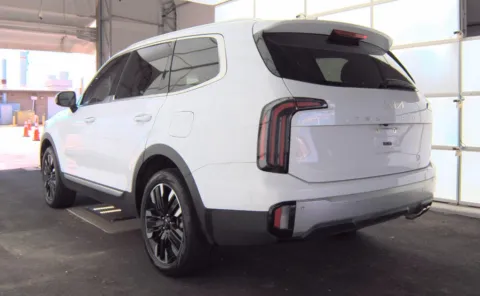 Photos of 2024 Kia Telluride SX for sale in Cedar Rapids, IA at Cassill Motors