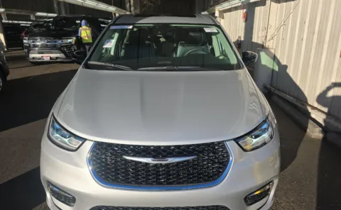 Photos of 2024 Chrysler Pacifica Limited for sale in Cedar Rapids, IA at Cassill Motors