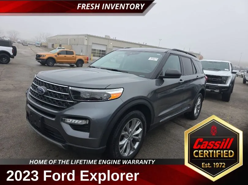 2023 Ford Explorer XLT's photo