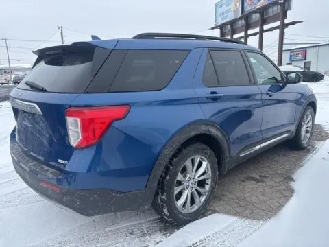 More photos of 2020 Ford Explorer XLT at Cassill Motors, IA