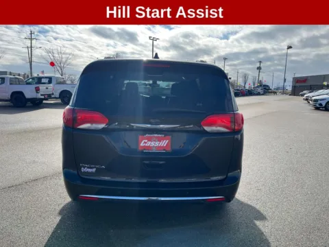 More photos of 2017 Chrysler Pacifica Touring L at Cassill Motors, IA