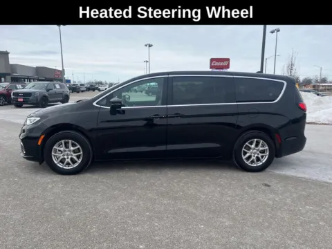 Photos of 2025 Chrysler Pacifica Select for sale in Cedar Rapids, IA at Cassill Motors