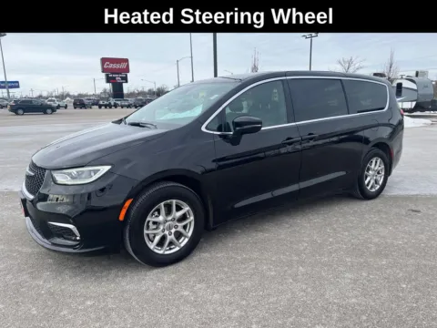 Photos of 2025 Chrysler Pacifica Select for sale in Cedar Rapids, IA at Cassill Motors