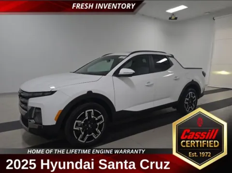 White 2025 Hyundai Santa Cruz Limited for sale in Cedar Rapids, IA