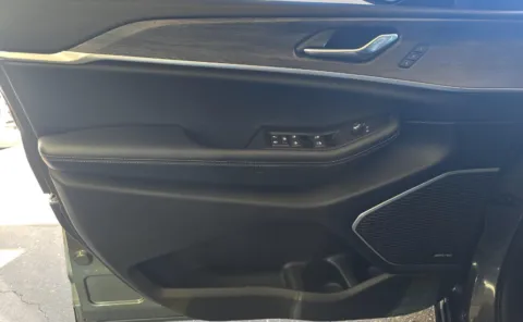 More photos of 2024 Jeep Grand Cherokee 4xe at Cassill Motors, IA