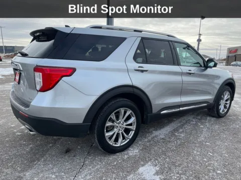 More photos of 2024 Ford Explorer Limited at Cassill Motors, IA