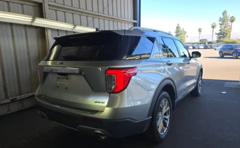 More photos of 2024 Ford Explorer Limited at Cassill Motors, IA