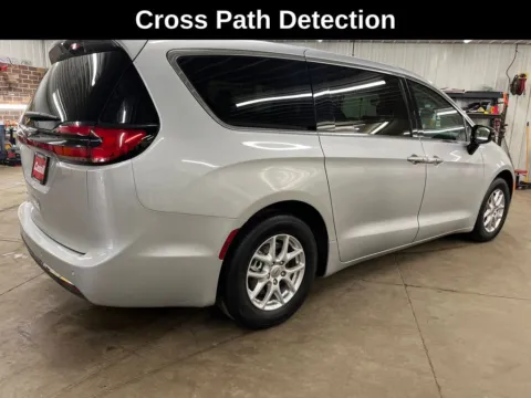 More photos of 2024 Chrysler Pacifica Touring L at Cassill Motors, IA