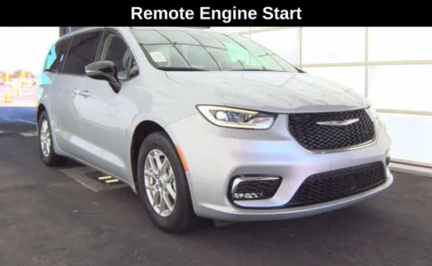 Another view of 2024 Chrysler Pacifica Touring L for sale in Cedar Rapids, IA at Cassill Motors