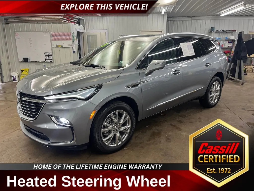 2023 Buick Enclave Essence's photo