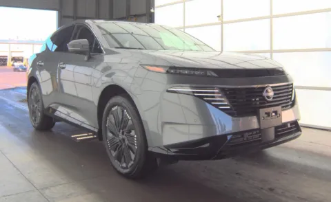 Photos of 2025 Nissan Murano Platinum for sale in Cedar Rapids, IA at Cassill Motors