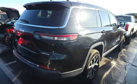 More photos of 2024 Jeep Grand Cherokee L Limited at Cassill Motors, IA