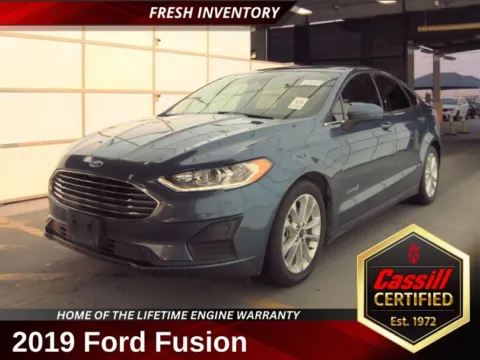 Blue 2019 Ford Fusion Hybrid SE for sale in Cedar Rapids, IA