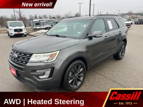Gray 2017 Ford Explorer XLT for sale in Cedar Rapids, IA
