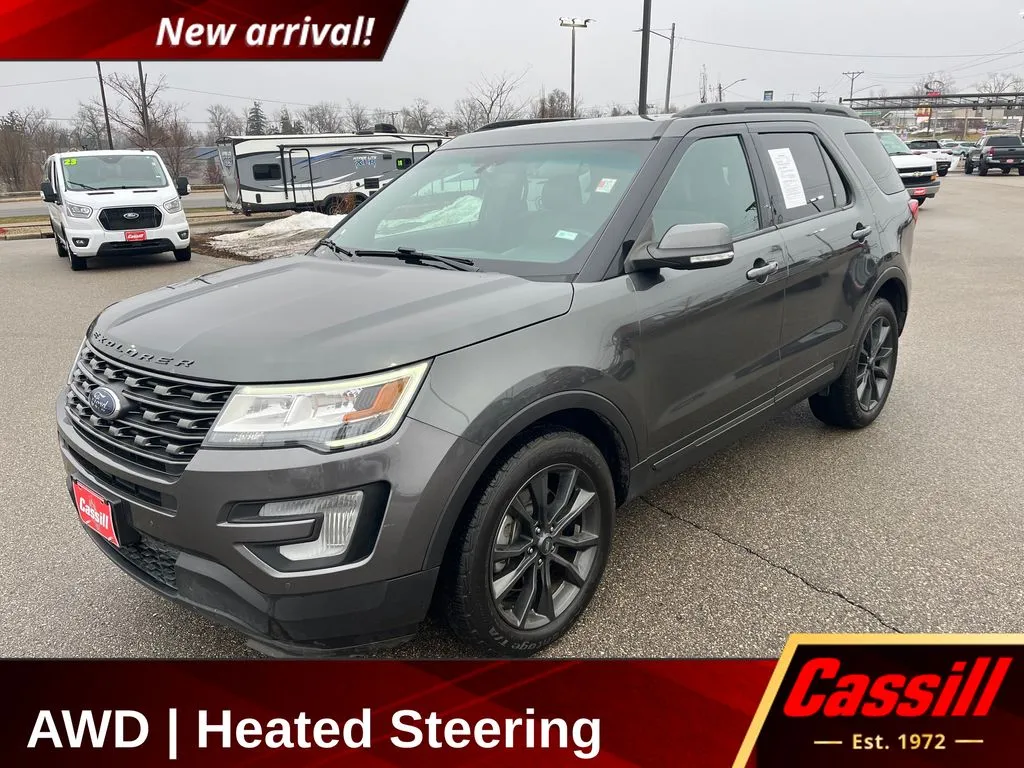2017 Ford Explorer XLT's photo