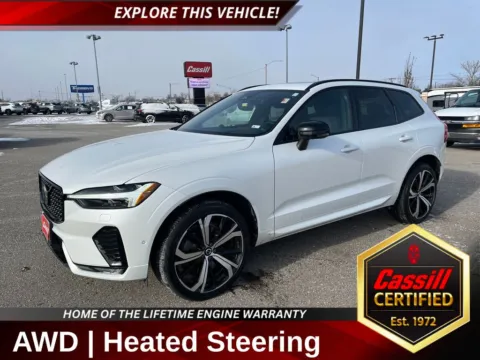 White 2022 Volvo XC60 B6 R-Design for sale in Cedar Rapids, IA