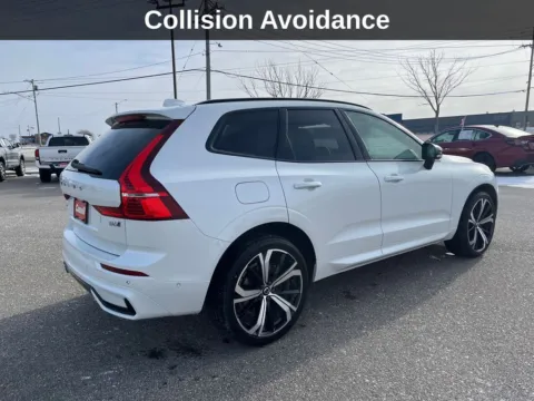 More photos of 2022 Volvo XC60 B6 R-Design at Cassill Motors, IA
