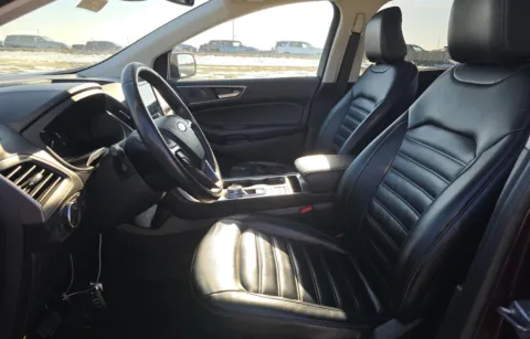 More photos of 2022 Ford Edge SEL at Cassill Motors, IA