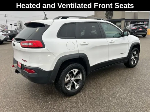 More photos of 2017 Jeep Cherokee Trailhawk at Cassill Motors, IA